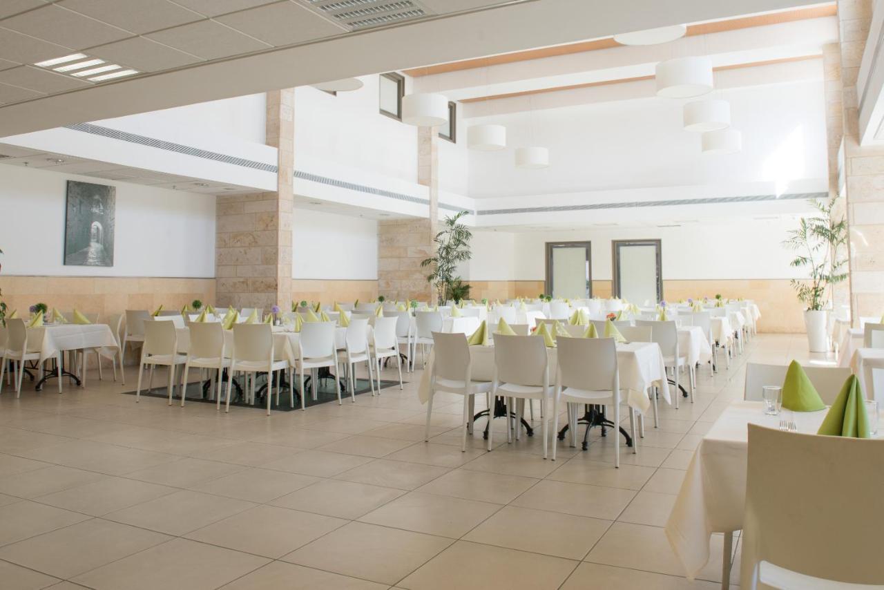 Hi - Akko Knights Hostel Εξωτερικό φωτογραφία